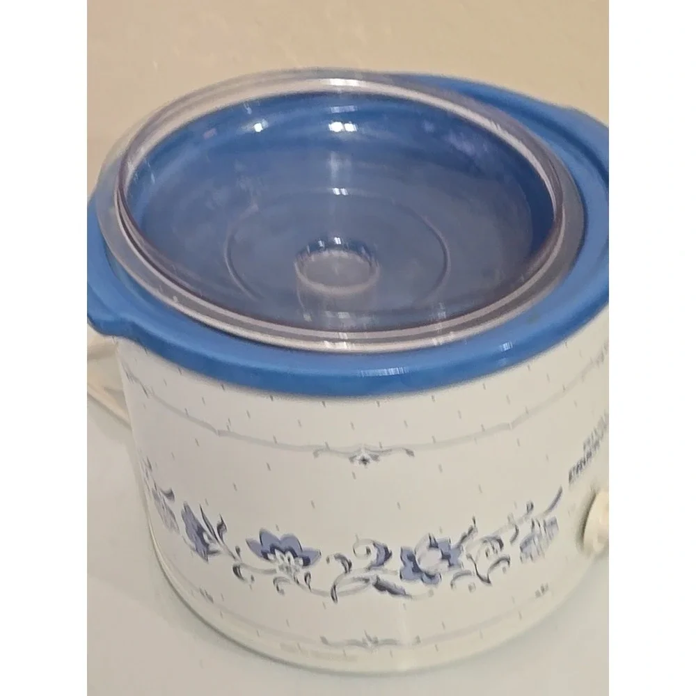 VINTAGE Rival Crock Pot 3120 2.5 Qt Blue Floral Pattern Stoneware Slow Cooker